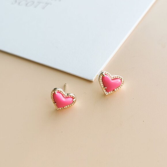 Kendra Scott Ari Heart Collection. Gold Neon Pink Stud Earrings - Picture 3 of 3